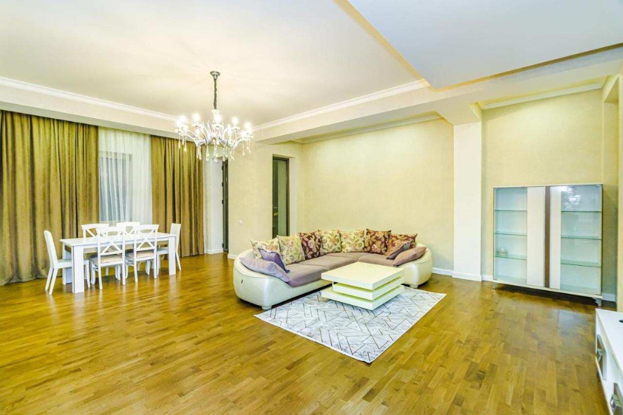 Luxary Apartments Hillton Баку Экстерьер фото